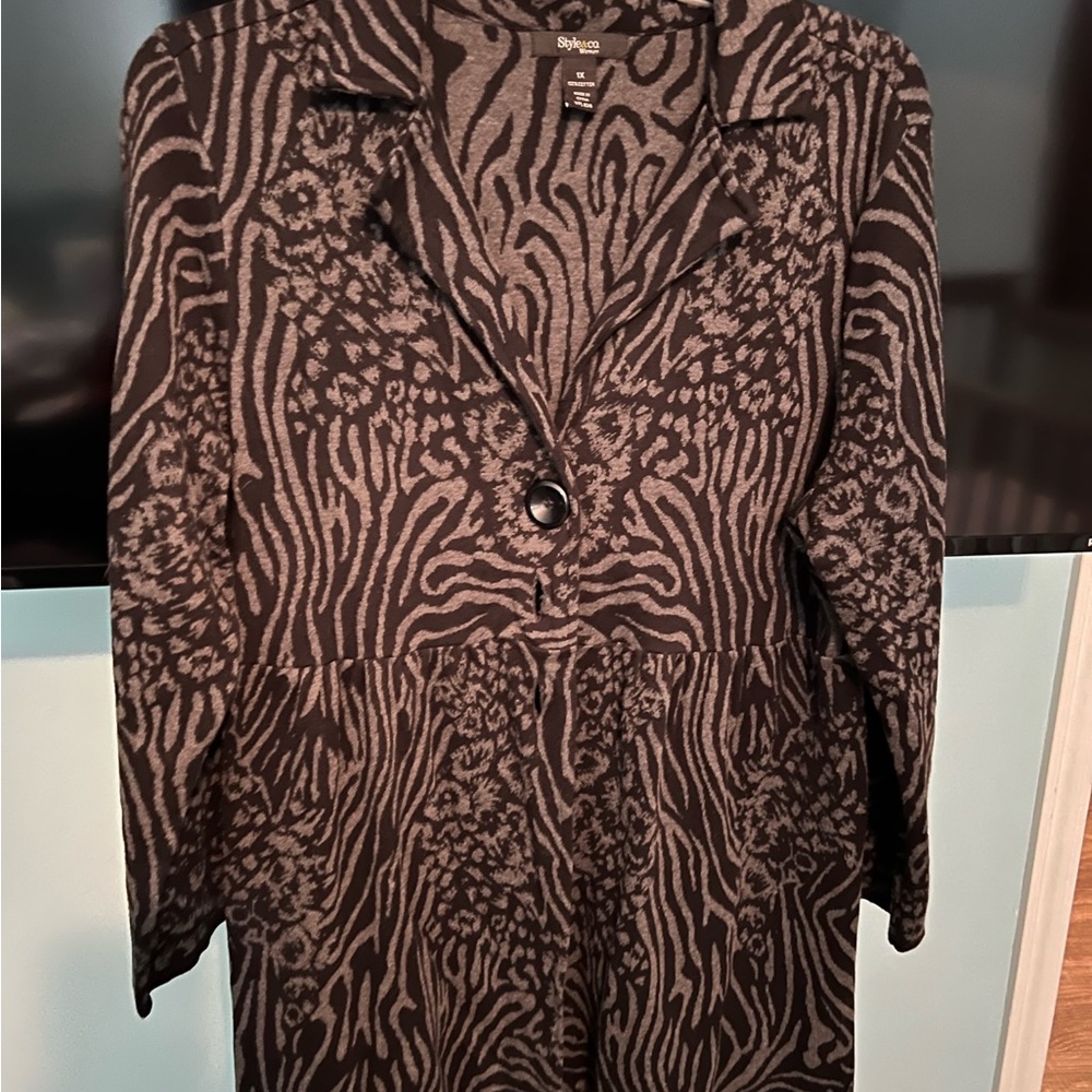 Sweater/jacket. Size 1x